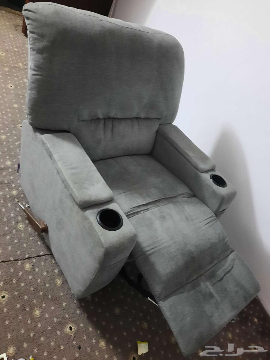 كرسي نظيف مافيه اي عطل لبيع64577416198019110