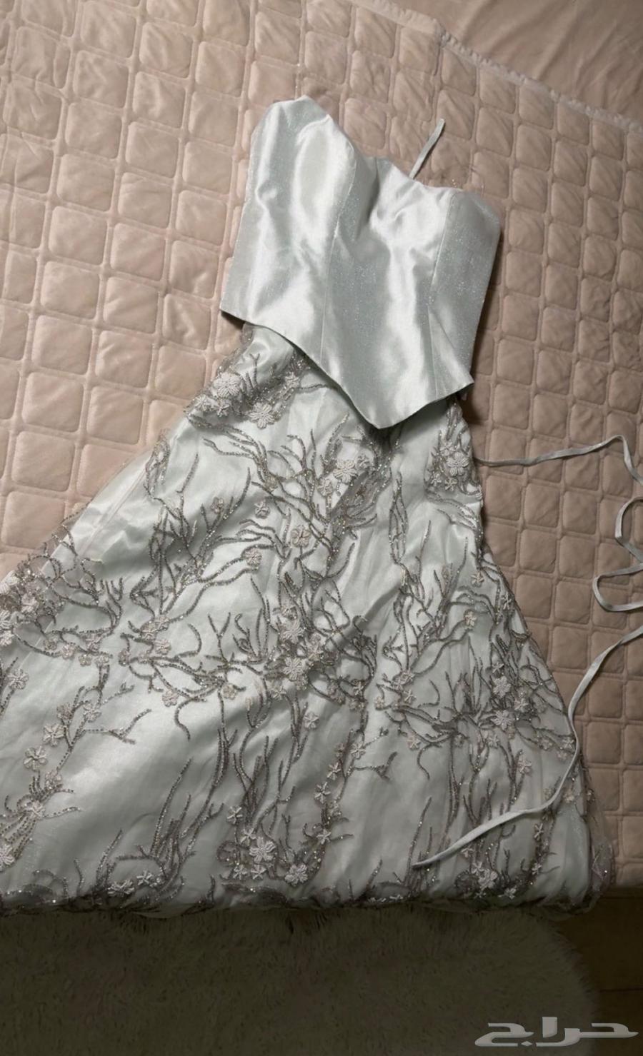 فستان للبيع64579197774339110