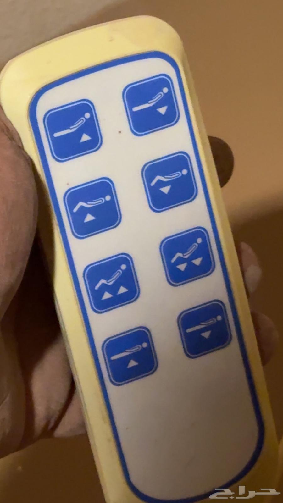 سرير مستشفى كهربائي وكرسي احتياجات خاصة64577712853763112