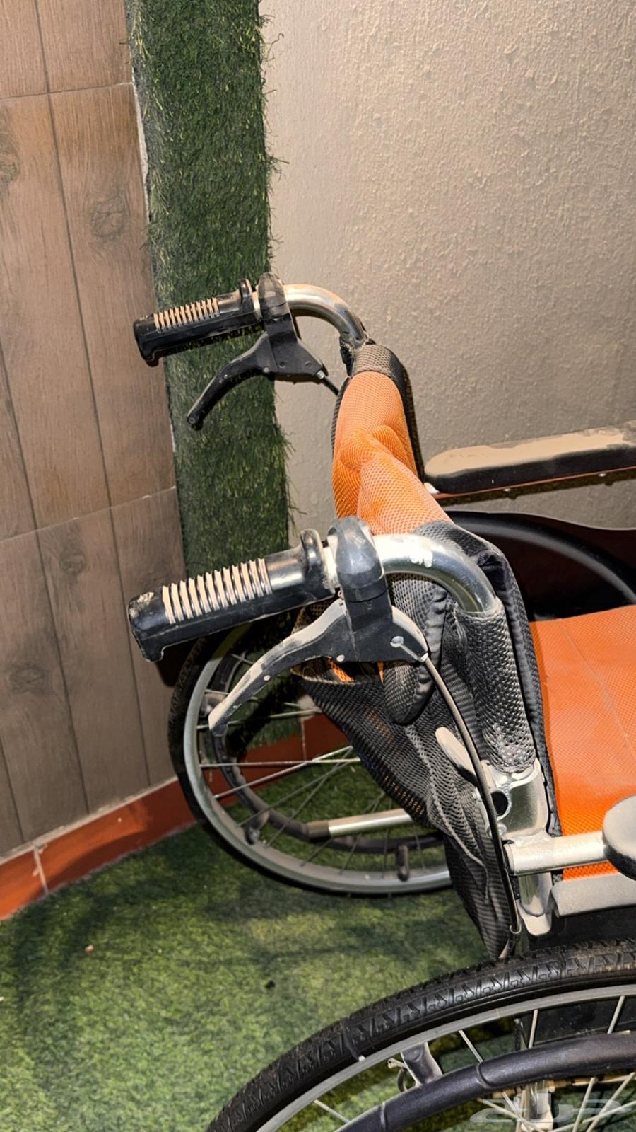 سرير مستشفى كهربائي وكرسي احتياجات خاصة64577712853763113