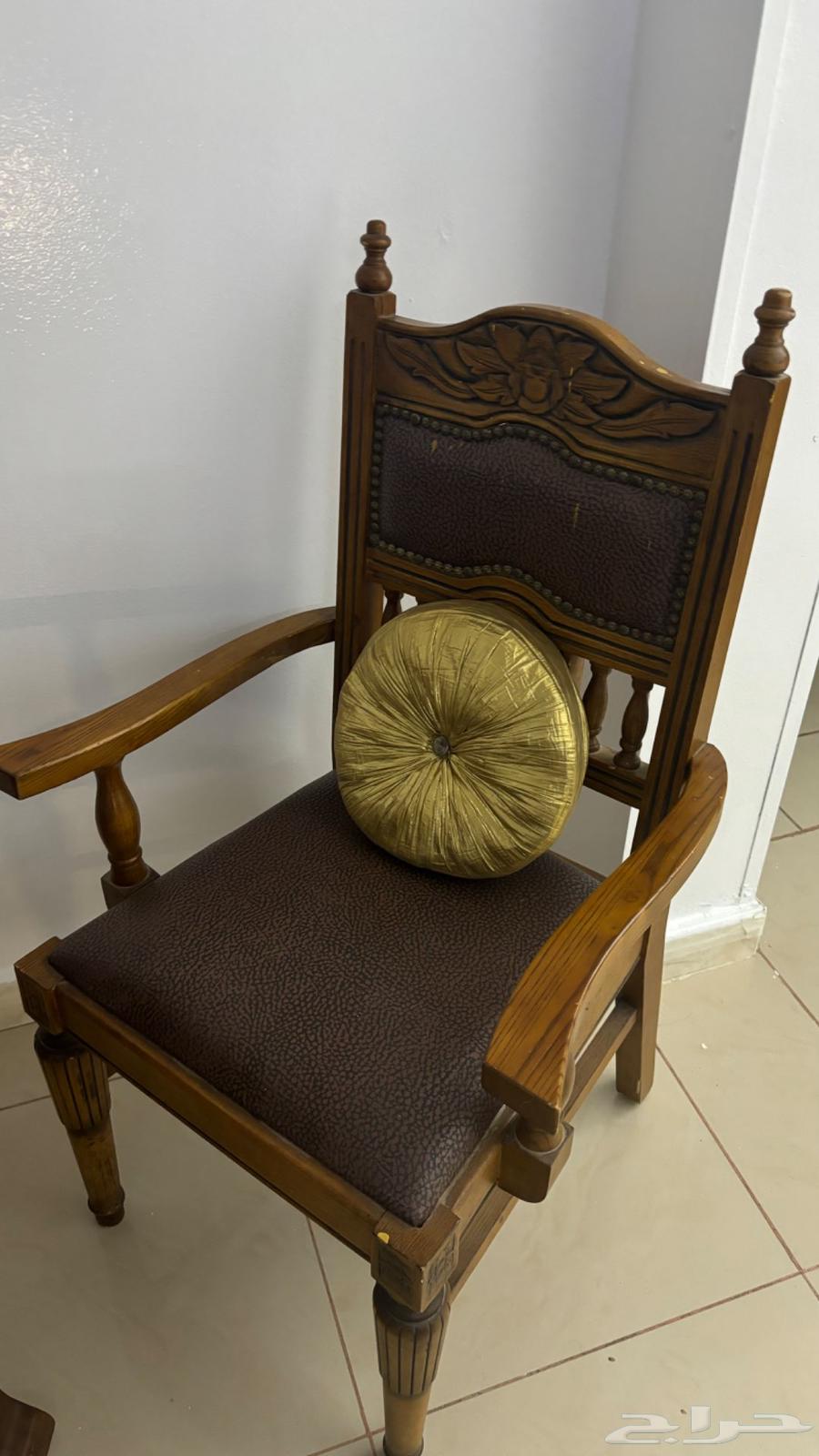 Two chairs and table entrance with trash can set and napkin holder64574481078402112