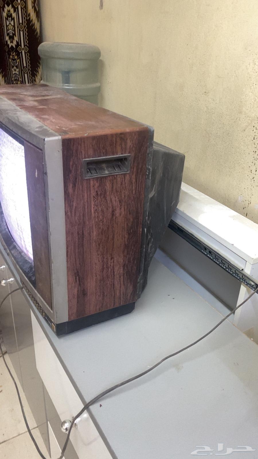 تلفزيون قديم64576143672707110