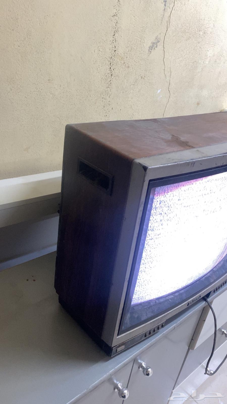 تلفزيون قديم64576143672707111