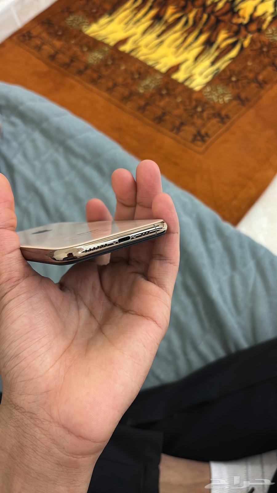 ايفون XS64564518166529114