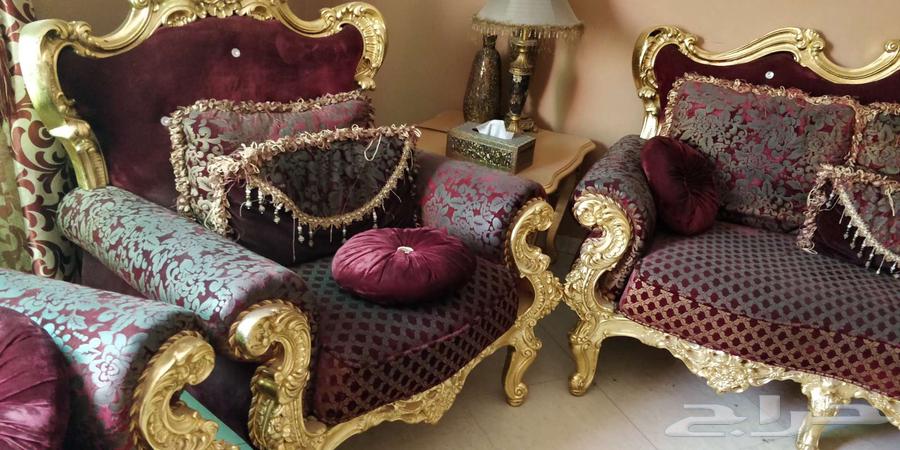 طقم كنب 7 مقاعد للبيع على السوم الكنب في حالة نظيفة جدا64578813872898113