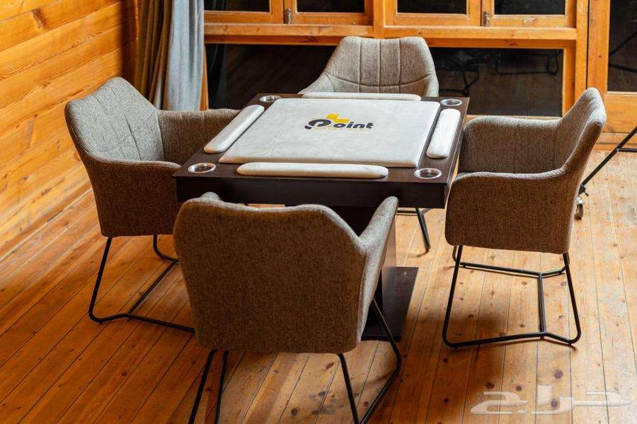 Royal Backgammon Table with Chairs Special Display64579019175426110