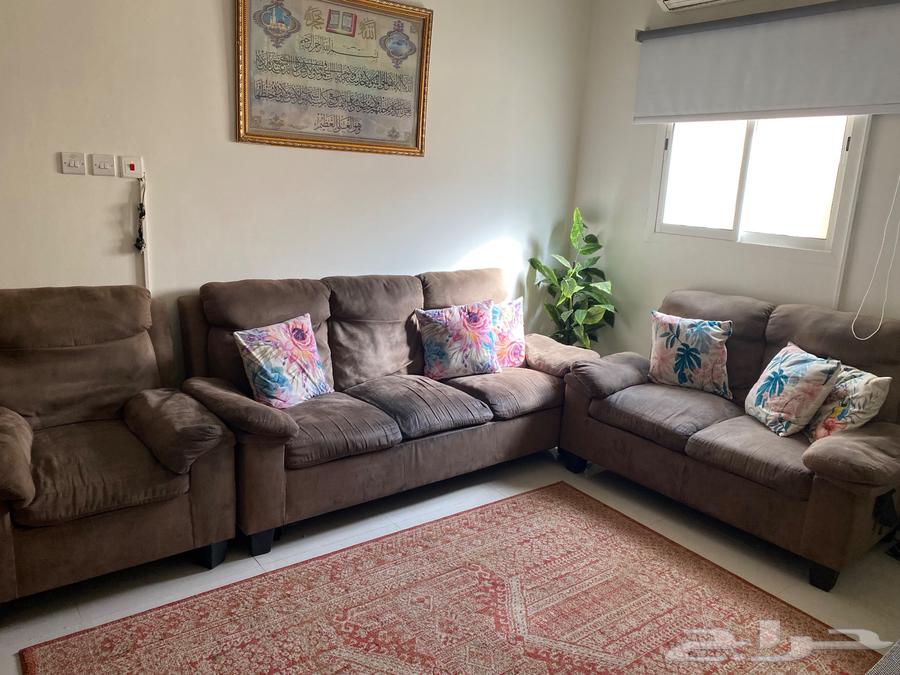 كنبه حالته جيده البيع لاعلي سوم مستعجل ينشال اليوم64573263375106110