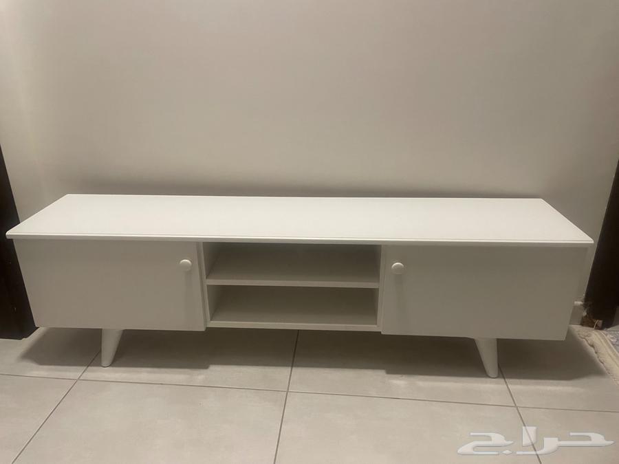 طاوله تلفزيون جديدة غير مستعمله64573615551875111