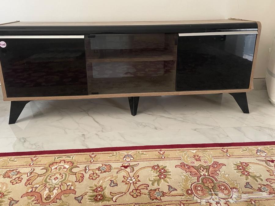 طاولة تلفزيون للبيع64575377452033110