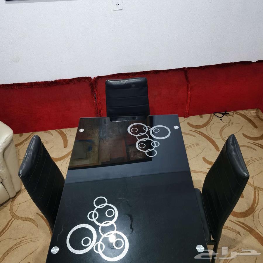 طاولة طعام مع3 كراسي جلد نضاف64578978400386113