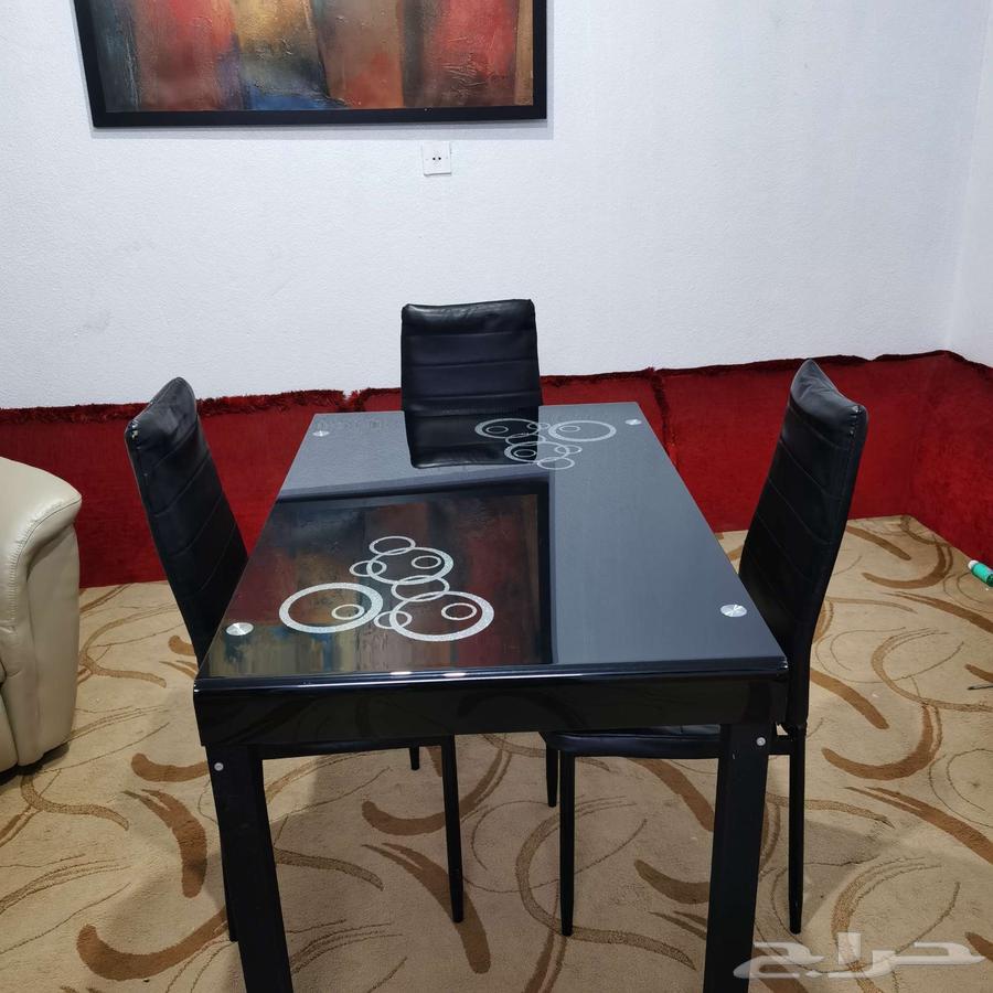 طاولة طعام مع3 كراسي جلد نضاف64578978400386110