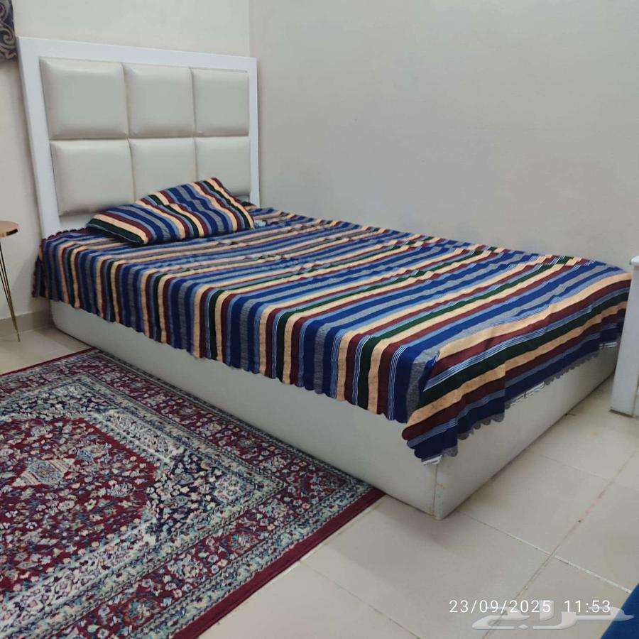 2 سرير نفر ونص بحالة جيدة 2 كرسي وكنبة64576353639553112