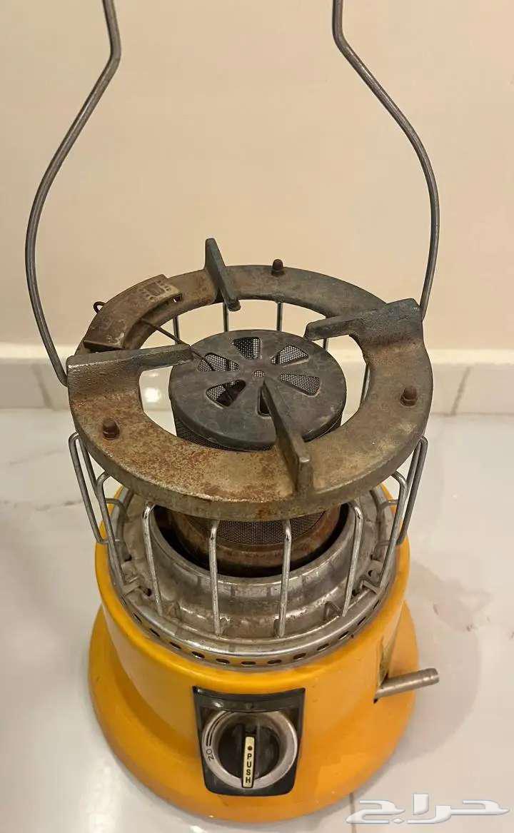 لأهل التراث دفاية وموقد بالغاز قديمة64585238664449113