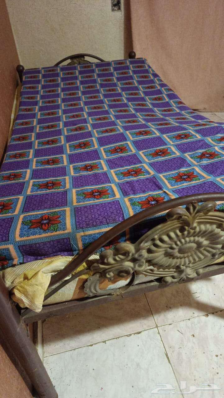 اثاث مستعمل للبيع كراسي وثلاجات ودولاب غرفة نوم64583372279553112