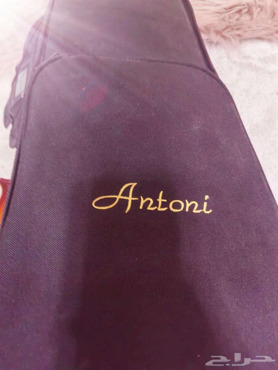 قيتار  كمان للبيع في الخبر Guitar   violin for sale Khobar64583611702658111