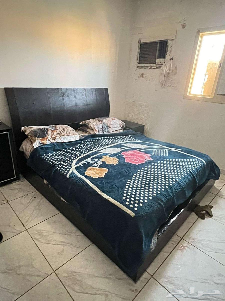 غرفة نوم ومجلس ومكيف وسراير64583951098625111