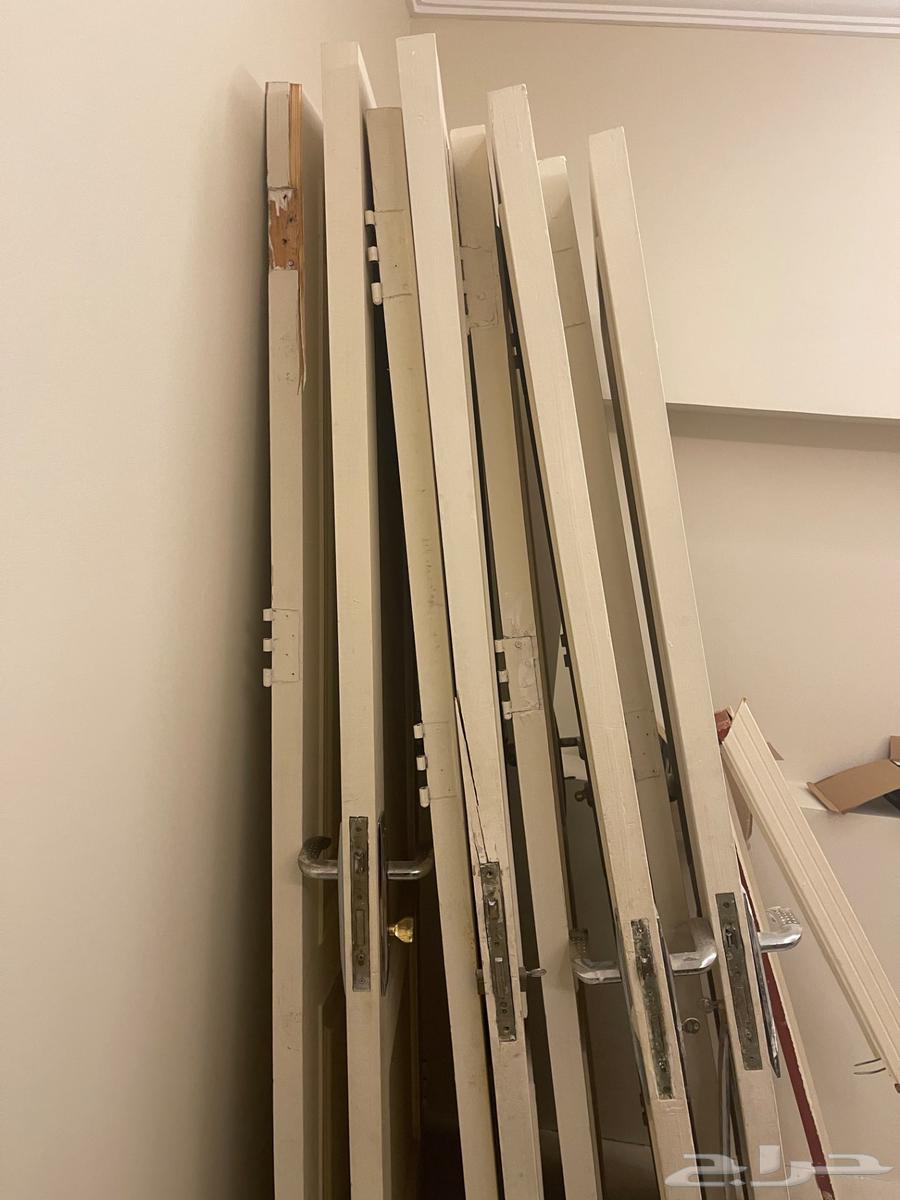 الباب ب100 ريال ابواب خشب ابيض مستعمل للبيع64584021683075112