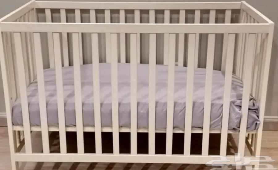 سرير اطفال للبيع64587267646465110