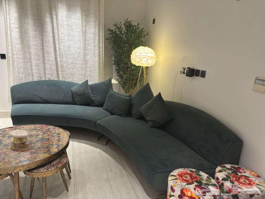 Sofa64581938616450112