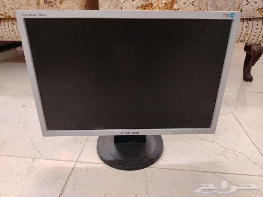 عدد 2 شاشة كمبيوتر للبيع بالاضافة للهدية 1 شاشة مجانا64582020944643110