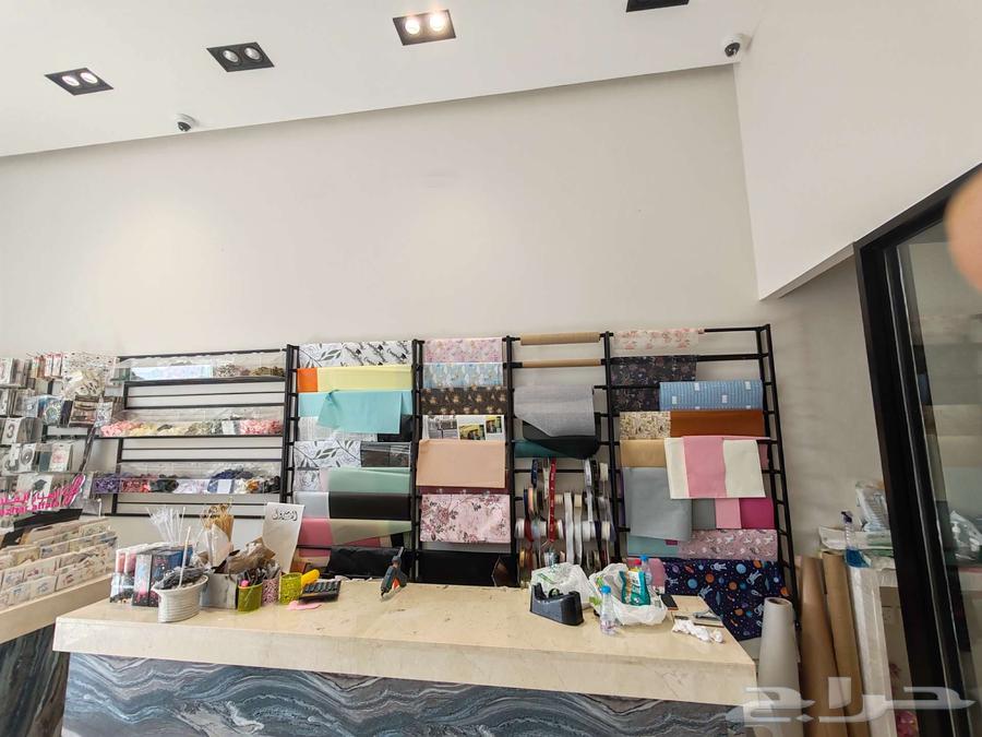 فرصة للتقبيل مشروع ورد وهدايا في بريدة حي الرحاب64583026476674110