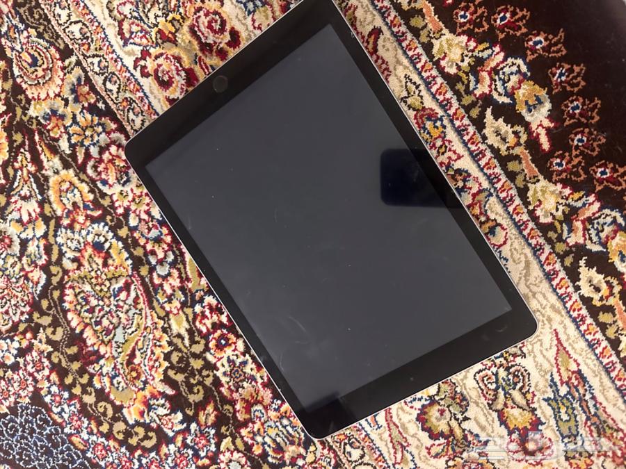 لللبيع ايباد الجيل التاسع سعه 64 الشاشة مبدله بااصلية64585067892355110