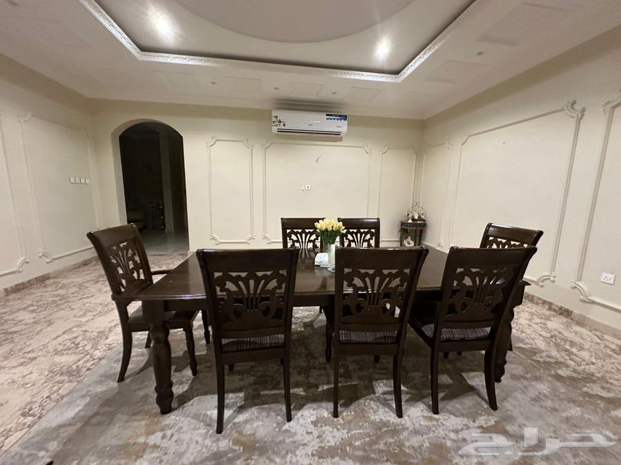 Dining table with 7 chairs64586650906113110