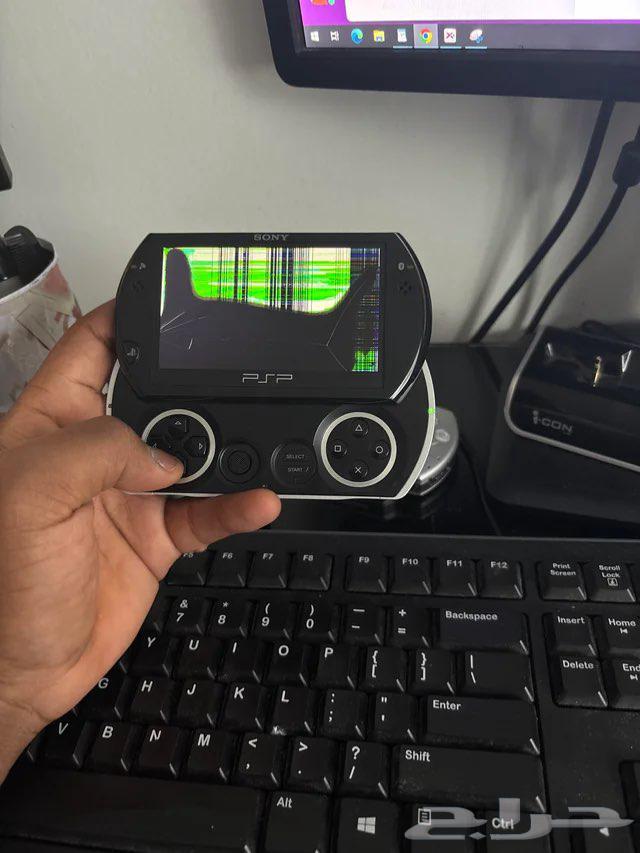 Maintenance of PSP Go devices and screens64595341798401111