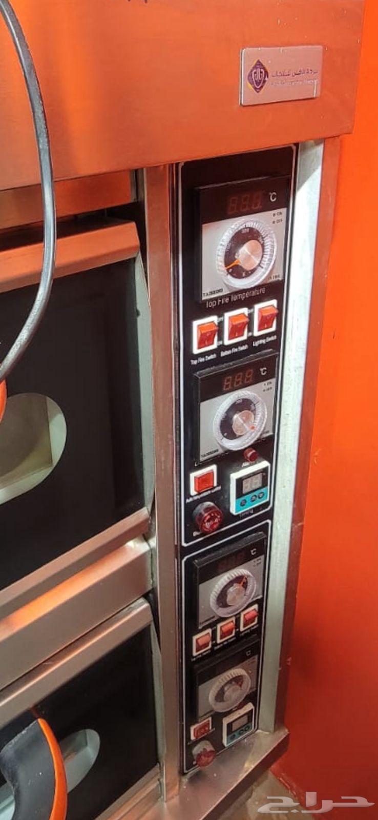 للبيع عجانة وفرن مستعمل نظيف64589241309442113