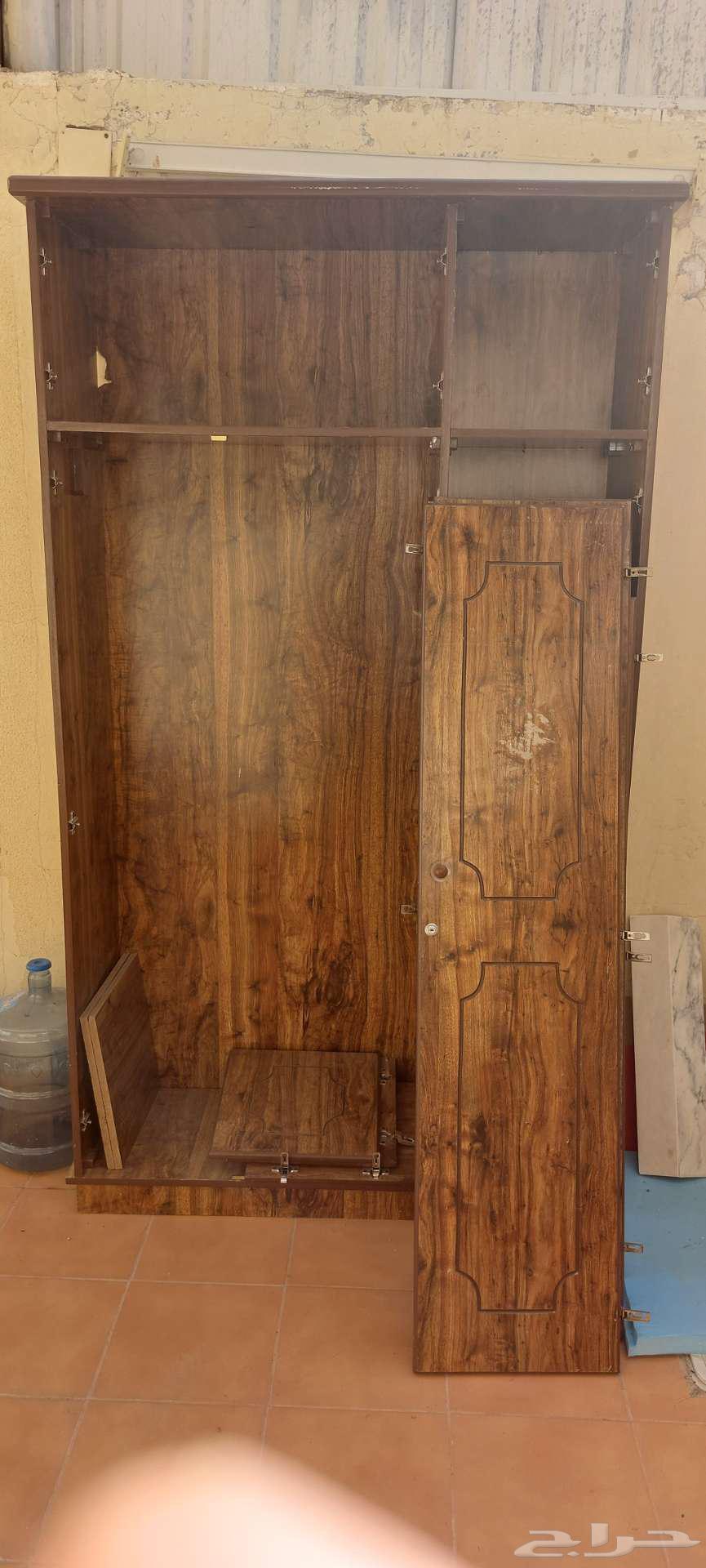 دولاب خشب ثلاث ضلف وسريرين خشب64591189905538110