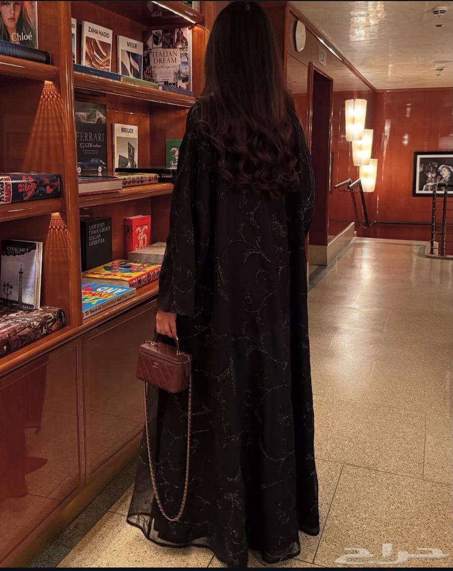 عباية سوداء64598437792641110