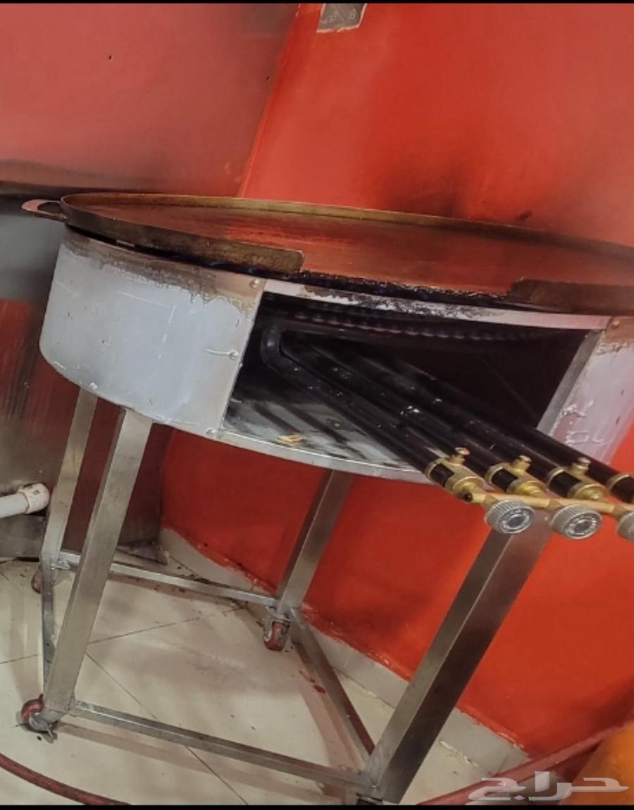 للبيع عجانة وفرن مستعمل نظيف64589241309442111