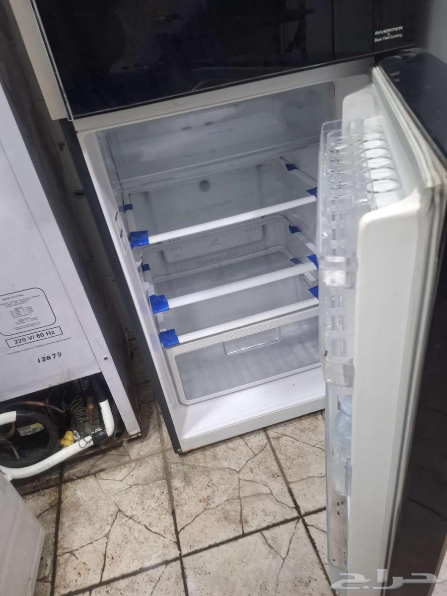 للبيع ثلاجة هيتاشي كهرباء 220 v64589315347074113