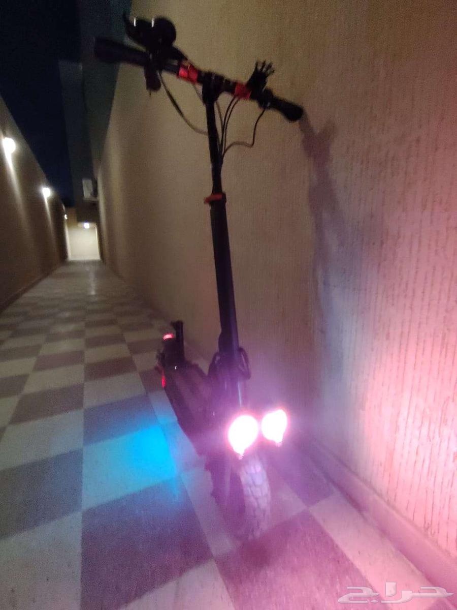 Excellent condition electric scooter with a maximum speed of 55, price 700 riyals64589891437314110