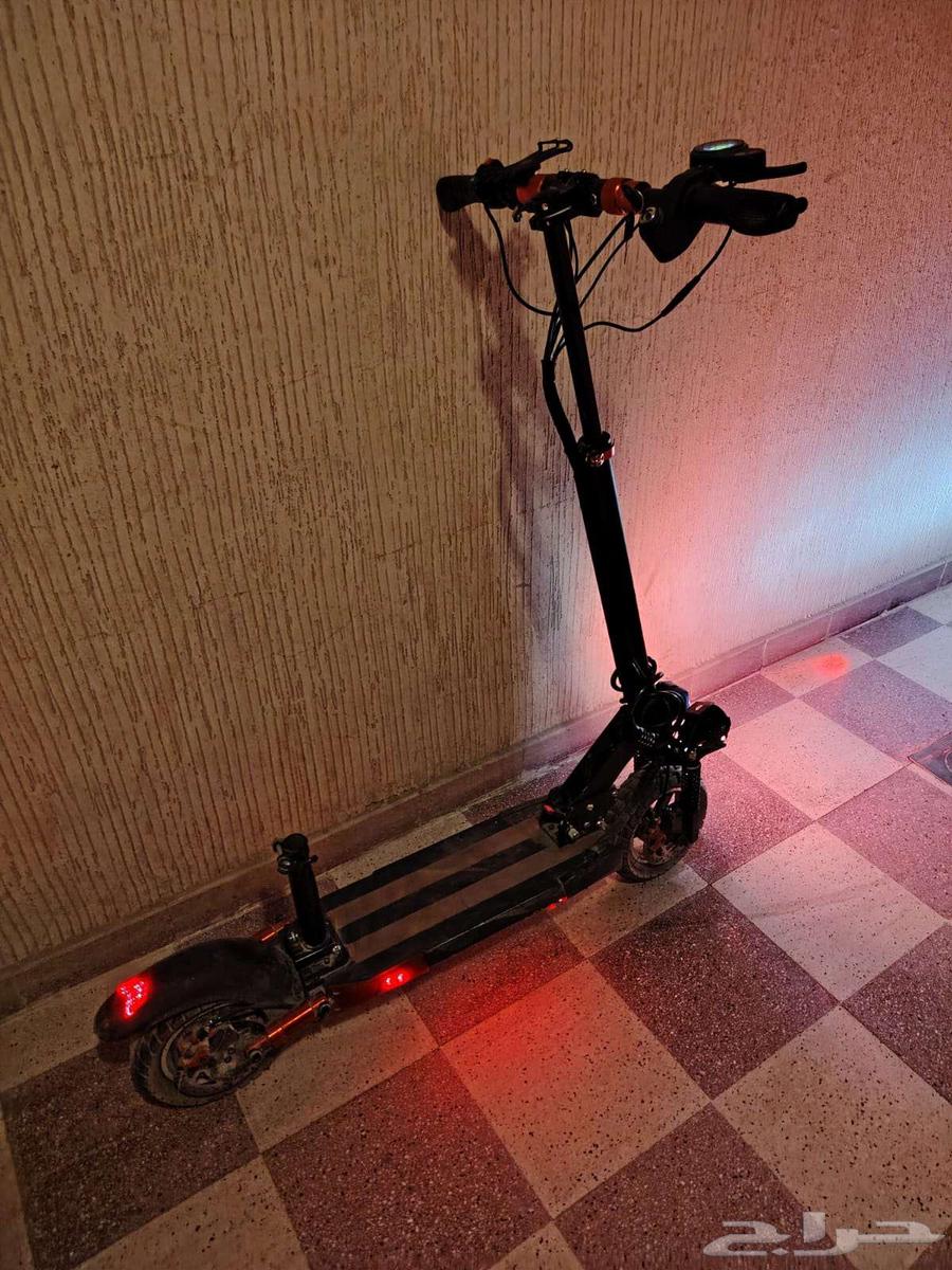 Excellent condition electric scooter with a maximum speed of 55, price 700 riyals64589891437314111