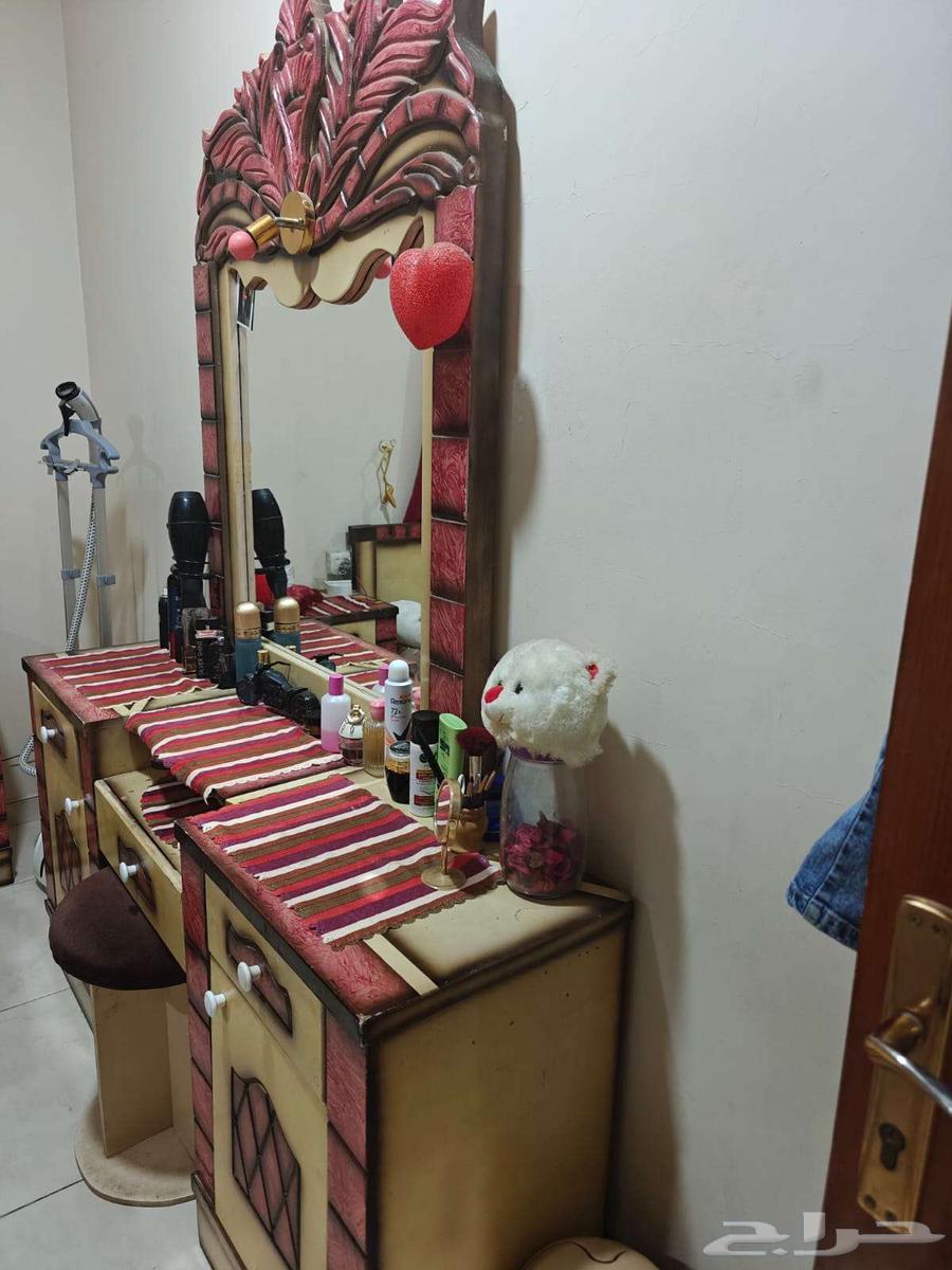 غرفة نوم مستعمله بحالو جيدة للبيع مكه64593986706177112