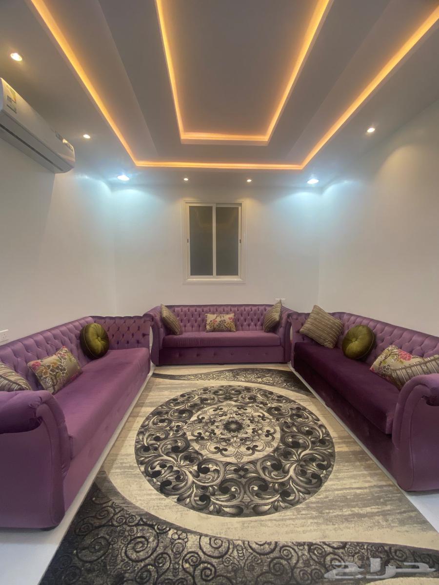 كنب للبيع تسعه اشخاص بحاله ممتازه القماش القثمي64596907399425110