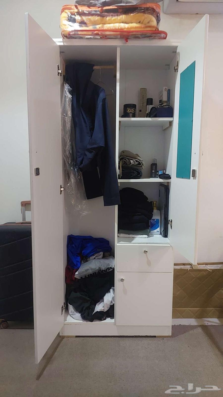 دولاب ملابس بحالة ممتازة64590594339075111
