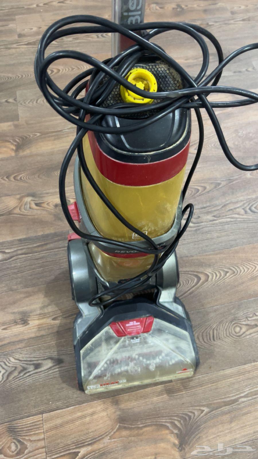 مكنسة اثاث بحالة ممتازه بكامل ملحقاتها64595771542913110