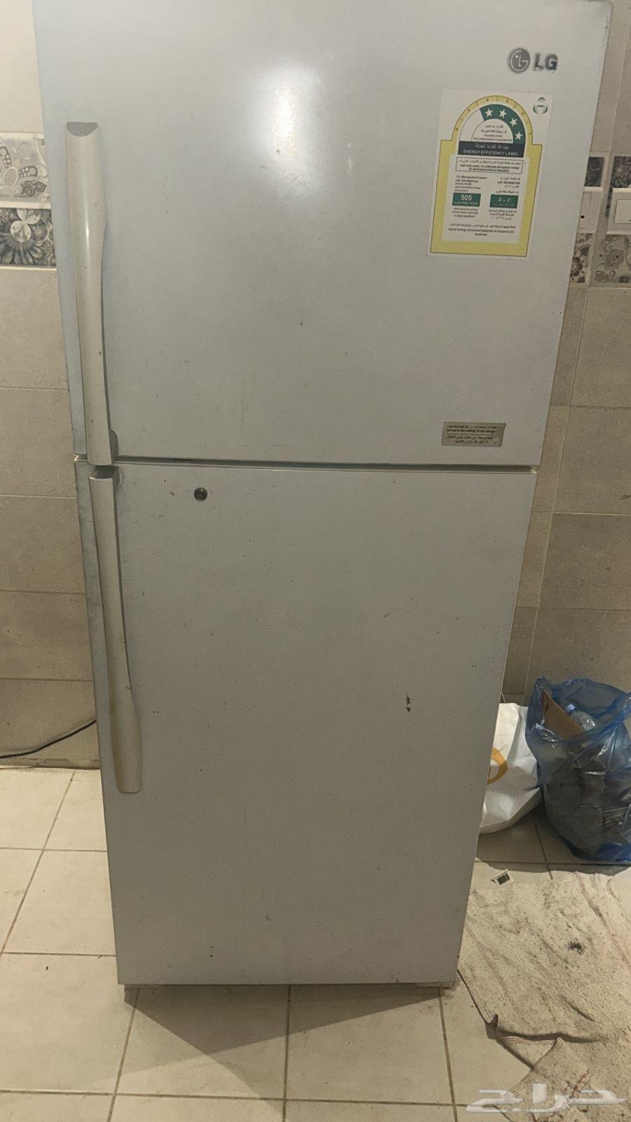 عندي مجموعة أثاث مستعمل بحالة ممتازة وأبغى أبيعها64597078312833112