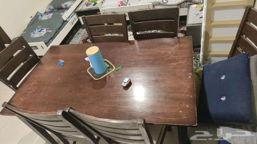 Dining table with 6 chairs, used but excellent price64590347447553110