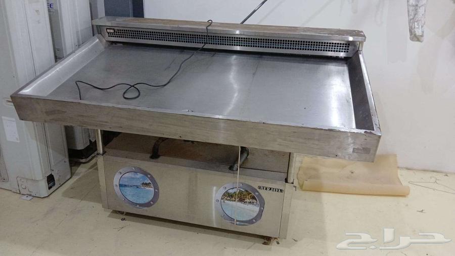 ثلاجات عرض عدد3 ومكيفات مركزية عدد2 مع وحدة التوزيع.64590983746689113