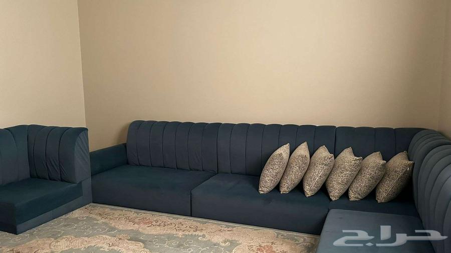 كنب أرضي مرتفع أزرق نظيف   6 قطع مع مخدات   المدينة المنورة64593011149569112