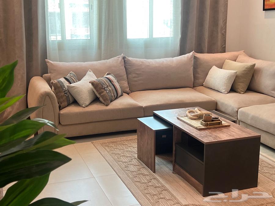 Semi-new large corner set with TV table and 3 center shelves64591358986627110