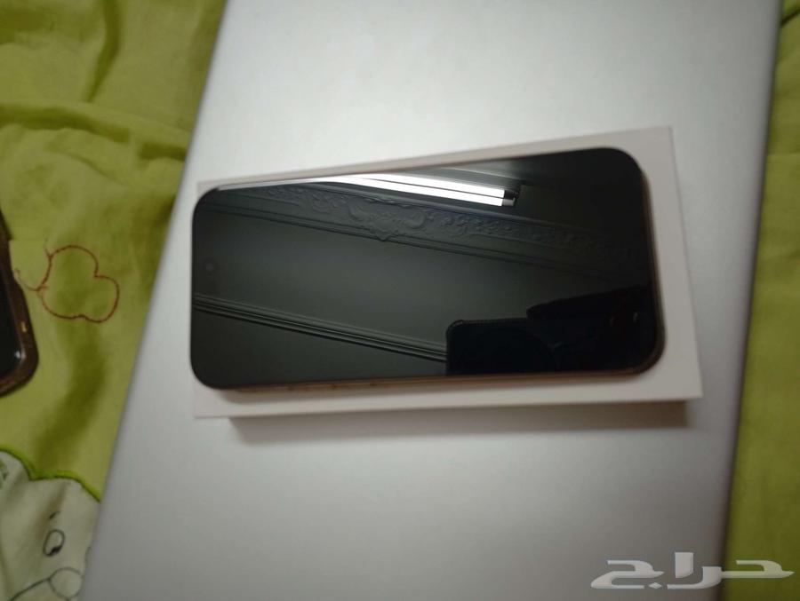 iPhone 16 Pro Max64589413522051110