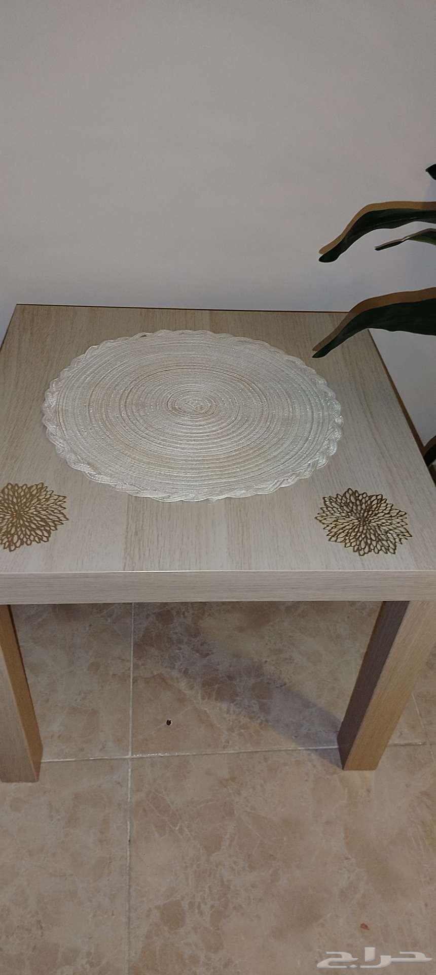 IKEA table and floor lamp64527913334529111