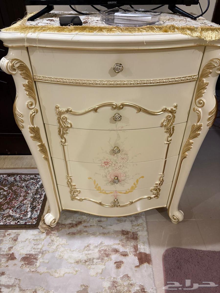 اثاث للبيع من الصبان غرفه نوم و صالونين64597495682435113