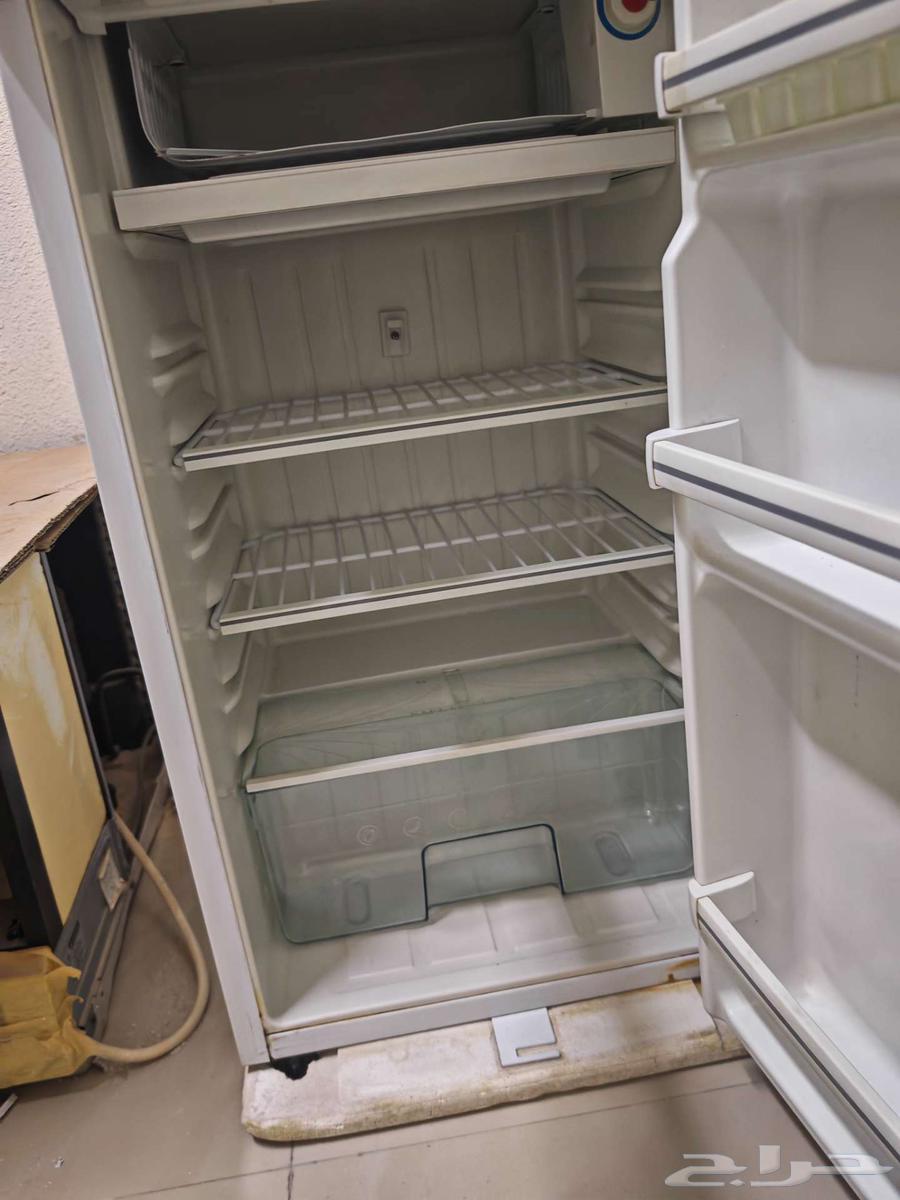 بيعه سريعة ثلاجة مكتب أو غرفه ب 200 فقط64597887451650112