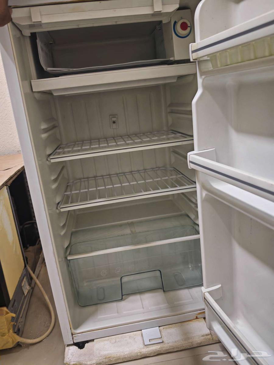 بيعه سريعة ثلاجة مكتب أو غرفه ب 200 فقط64579979088770112