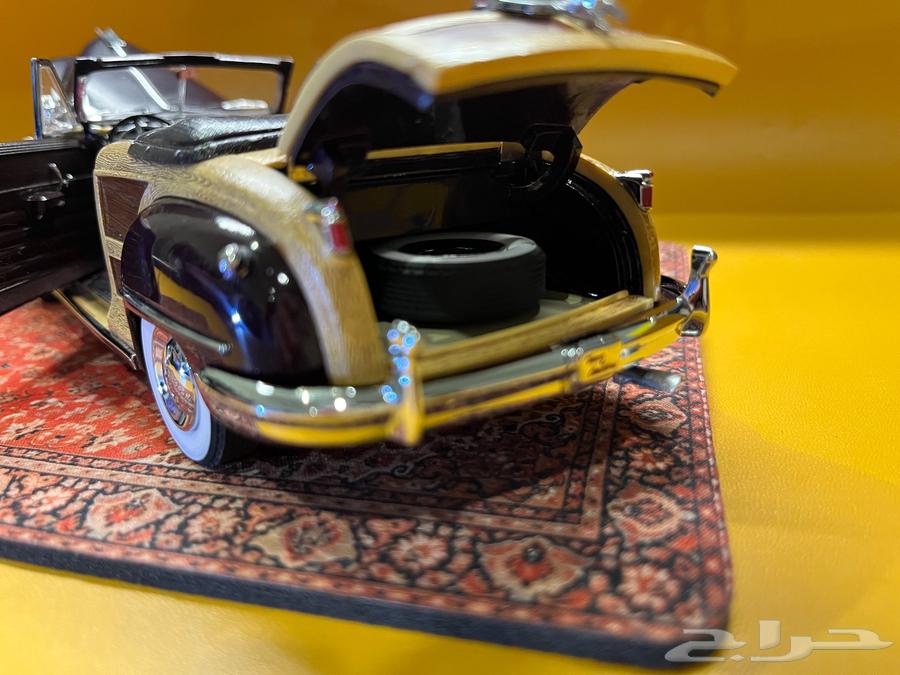 For Sale: 1:24 Scale Chrysler Town & Country Model Car64606262612226110